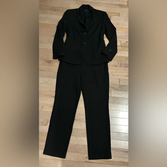 Theory 2 Piece Women’s Suit - Picture 16 of 16